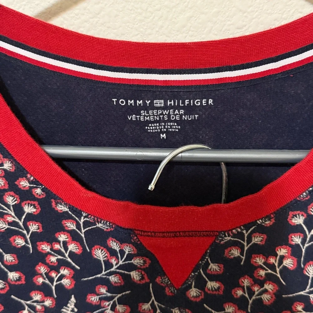 Tommy Hilfiger Pajamas Set. - Picture 4 of 6